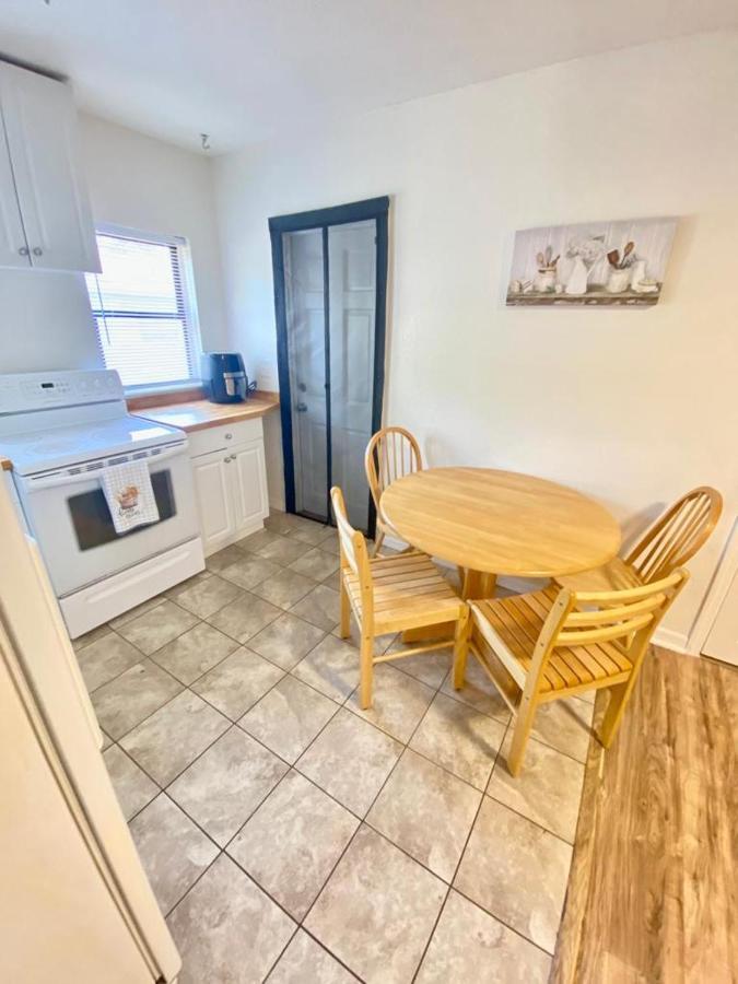 Two Fully Equipped Apartments And A Studio 5 Miles From The Beach St. Petersburg Luaran gambar