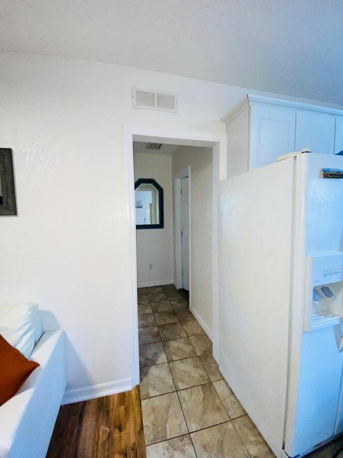 Two Fully Equipped Apartments And A Studio 5 Miles From The Beach St. Petersburg Luaran gambar