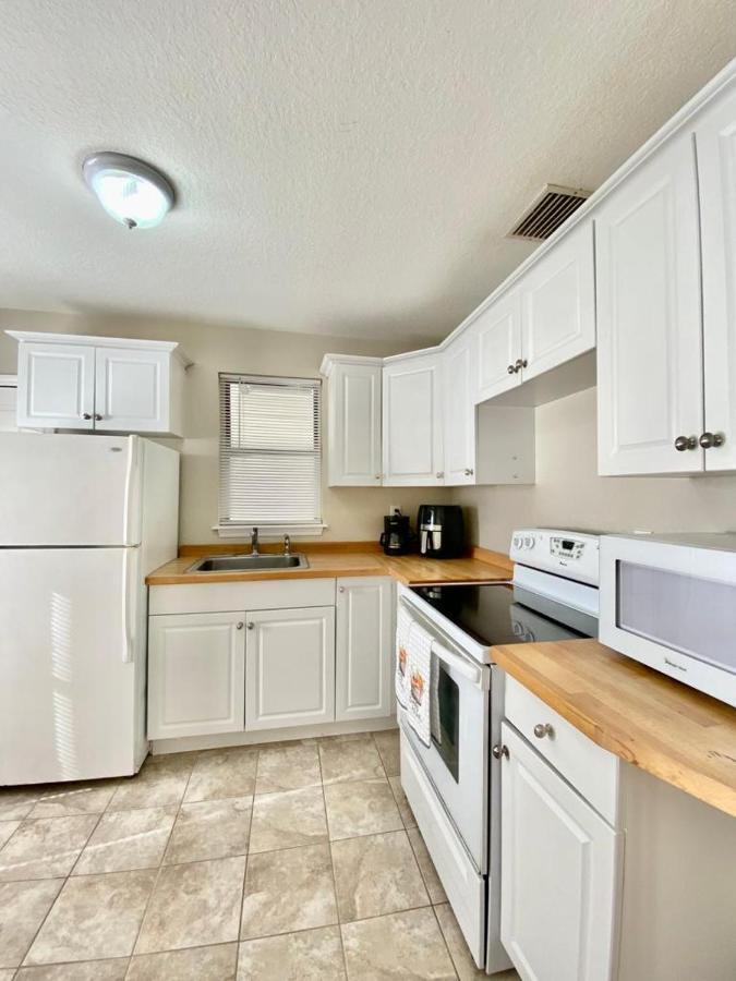 Two Fully Equipped Apartments And A Studio 5 Miles From The Beach St. Petersburg Luaran gambar