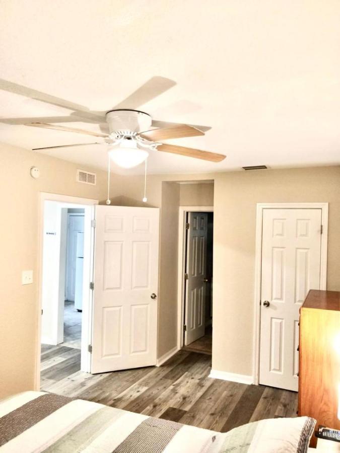 Two Fully Equipped Apartments And A Studio 5 Miles From The Beach St. Petersburg Luaran gambar
